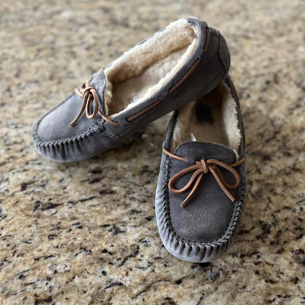 Ugg DAKOTA Women’s slipper/moccasin